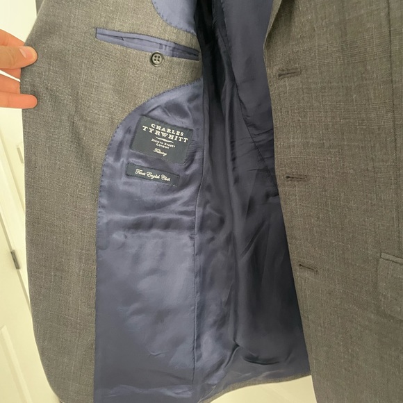 Charles Tyrwhitt Custom Men’s Slim Fit Suit - Picture 3 of 4